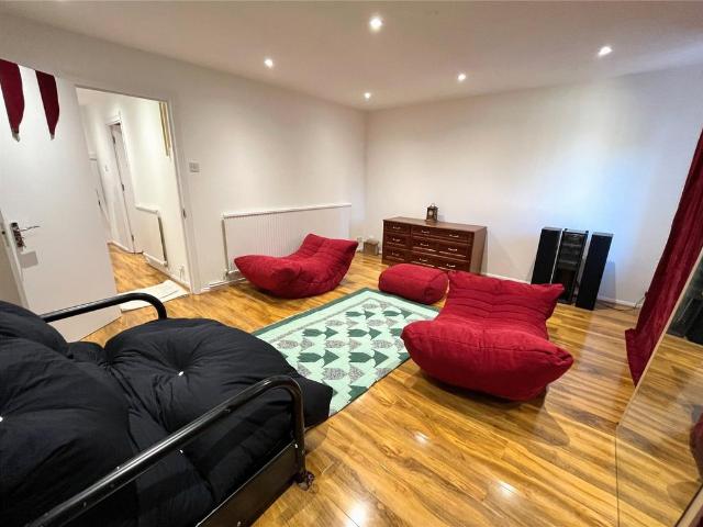96 Pomeroy Street, London, SE14 5GA, United Kingdom | 5 bed townhouse for rent #136865381 | Rentberry