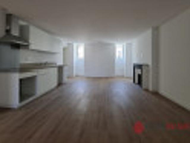 96m² habitables, 5 pièces à Beziers 1 200 € par mois