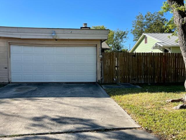 9706 Vale, 2 beds, 1 full bath