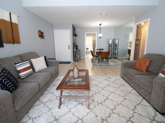 9707 Richmond Avenue 104, Houston, US, TX