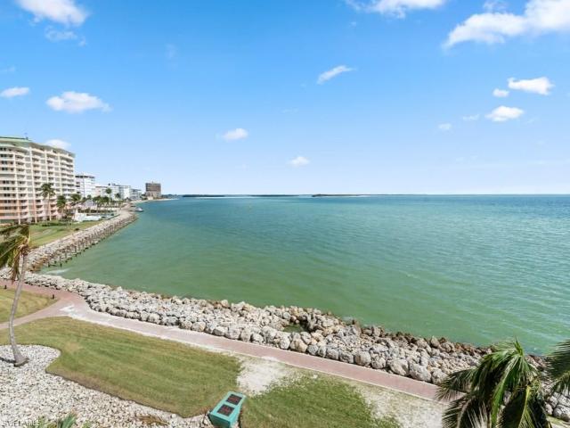970 Cape Marco Dr UNIT 402, Marco Island, FL