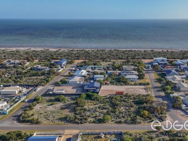 970sqm of Possibility by the Sea!