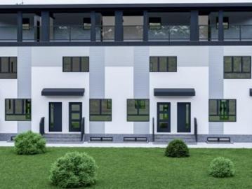 Strathearn, Edmonton, Alberta - Balcony