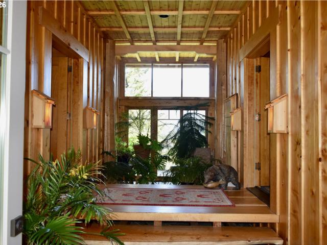 97137 n bank rogue river rd