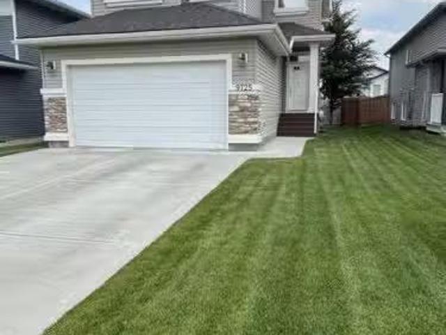 9725 89A Street, Grande Prairie, AB, T8X 0R2 house for sale.