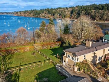9722 SW Windmill St, Vashon, WA 98070 | MLS #2487