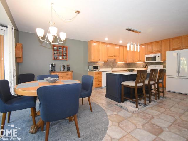 972 Chipman Lane