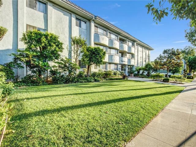 972 E California 304