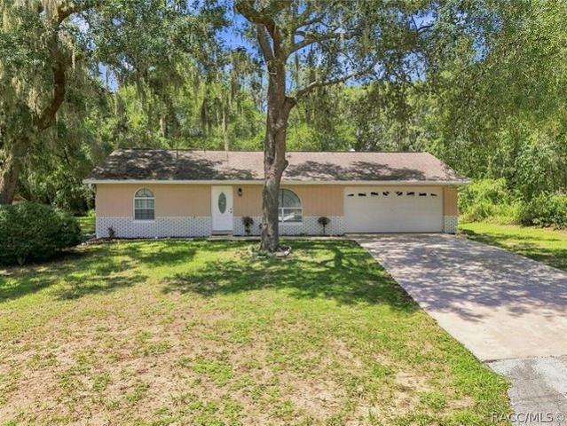972 N Charles Ave, Inverness, FL 34453