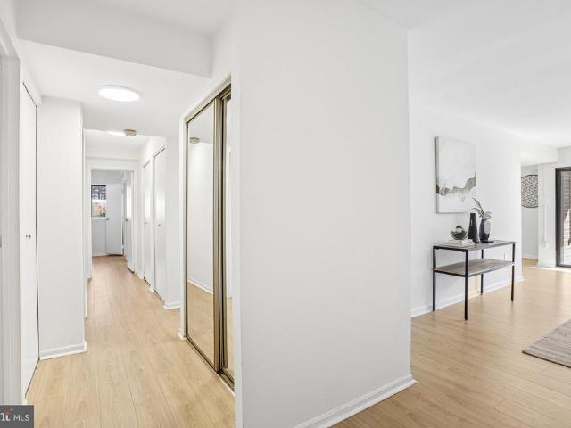 9731 Kings Crown Court # 1