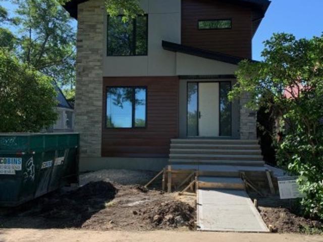 9733 79 Avenue Nw, Edmonton, AB, T6E 1P9 house for sale | Listing ID E4505 | Royal LePage