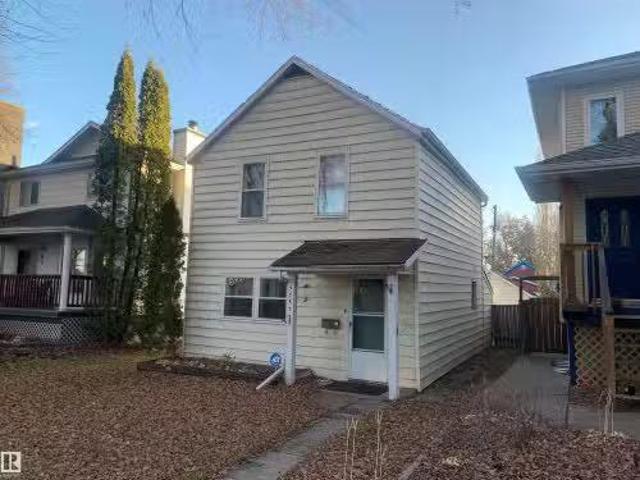 9747 90 Avenue, Edmonton, AB, T6E 2S8 house for sale Listin.