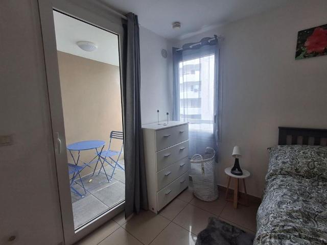 97490 Ste Clotilde T1 meublé de 20.60 m2 plus parking sécurisé