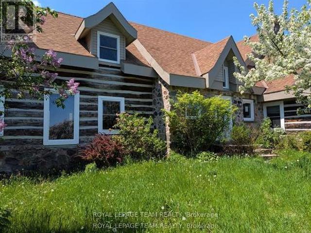 9741 Canoe Lake Road, Frontenac South, ON, K0H 1T0 house for sale | Listing ID X13587 | Royal LePage