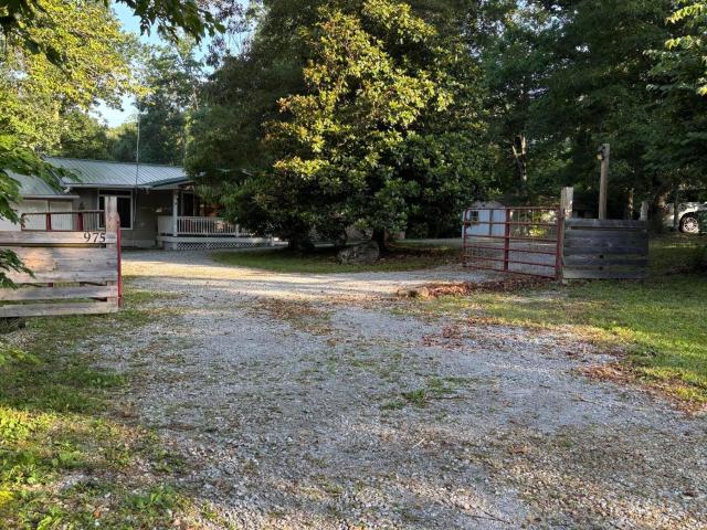 975 Lawson Rd