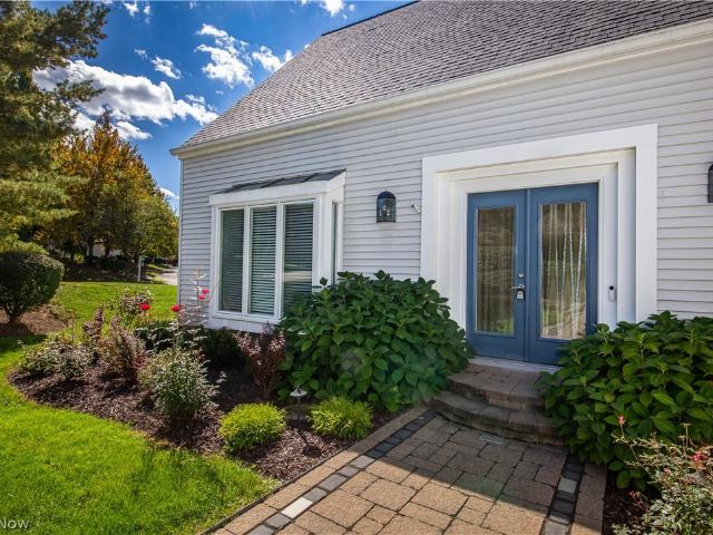 975 Meadowlark Circle