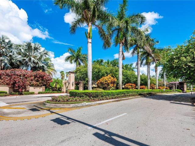 975 NE 34th Ave, 103, Homestead, FL
