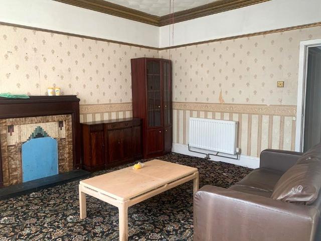 £975 PCM, Spacious Three Bedroom Maisonette in Cardiff Road, Newport, NP20 2ED