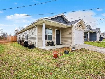 975 Wooded Trail