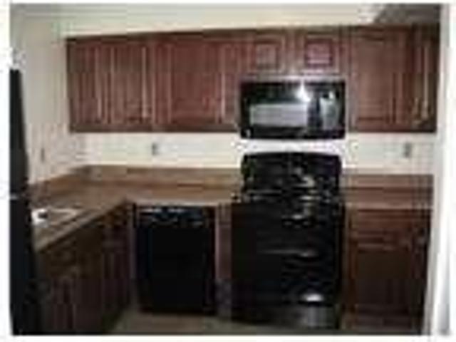 $975/mo come and see this one. Pet OK!