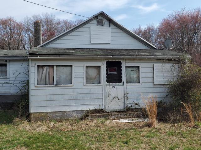 976 Warburton Road