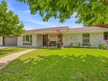 977 Mockingbird Street