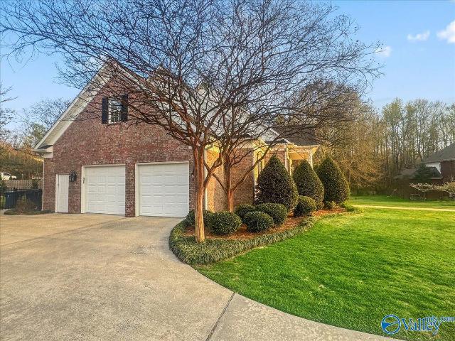 978 Hampton Ridge Circle NW