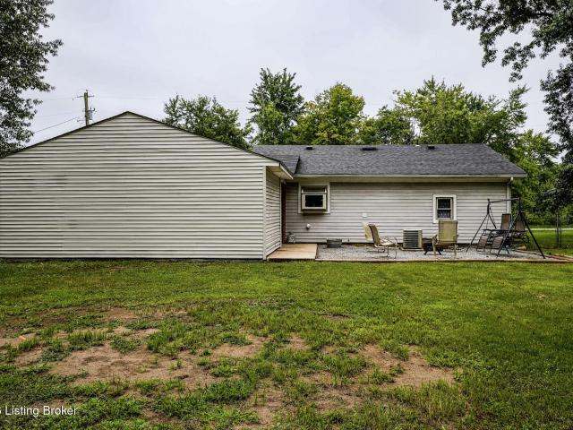 978 Raymond Rd