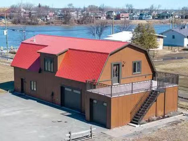 9790Z Boul. Des Mille Îles, Laval Saint François, QC, H7A 4C.