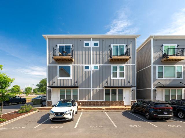 979 Montague Place