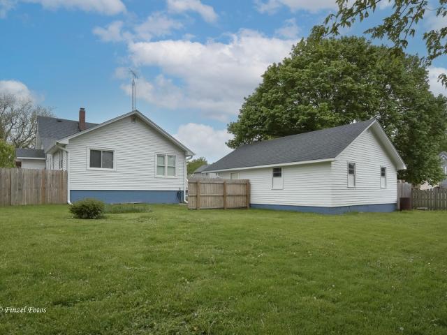 9805 Illinois Street