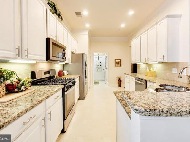 9803 Stonewood Court