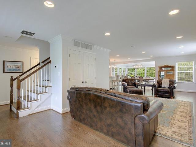 980 Appel Lane