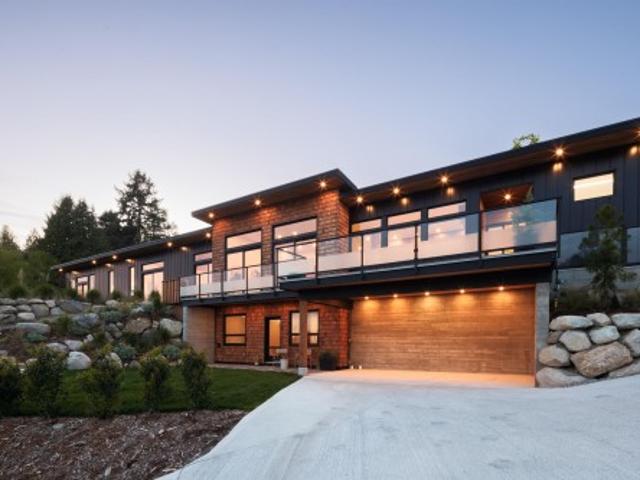 980 Gower Point Road, Gibsons, BC, V0N 1V3 house for sale | Listing ID R3117 | Royal LePage
