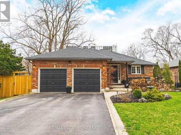 House for sale in Halton - Garden, Cellar