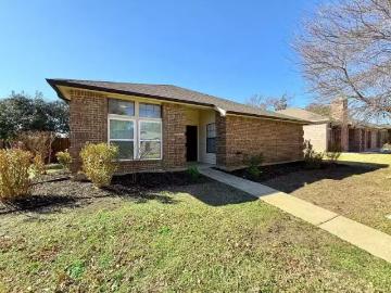 980 Mauve Dr, Lewisville, TX 75067 MLS 21193490
