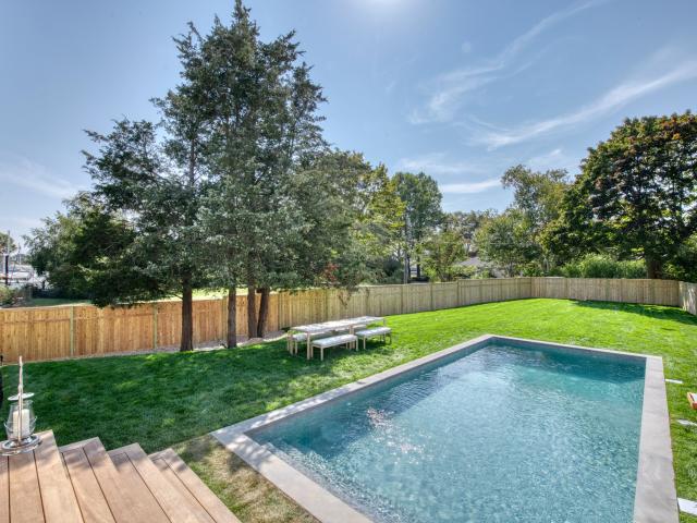 980 Manhasset Ave, Greenport, NY 11944 | MLS #392359