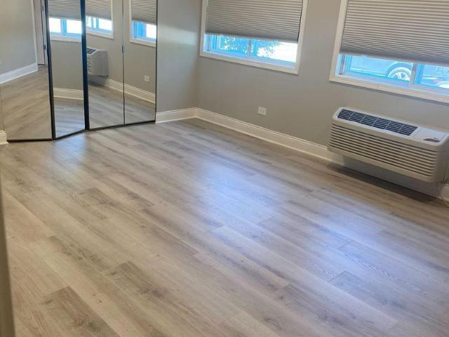 980 N Lakeside Drive # 1B