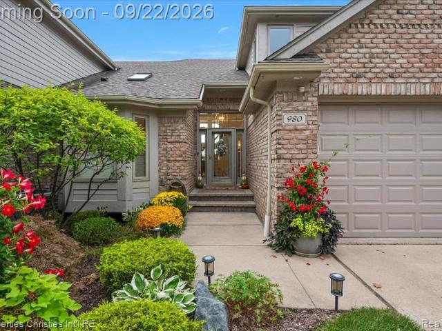 980 Sunset Drive