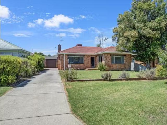 980 Tullimbar Street, NORTH ALBURY House for rent Listed by E.