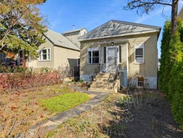 9816 93 Avenue, Edmonton, AB, T6E 2W1 house for sale | Listing ID E4486 | Royal LePage