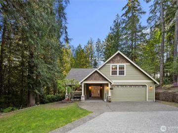 981 E Lakeshore Dr