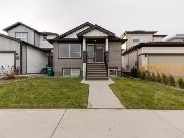 982 41 Avenue North, Lethbridge, AB, T1H 7G9 house for sale.