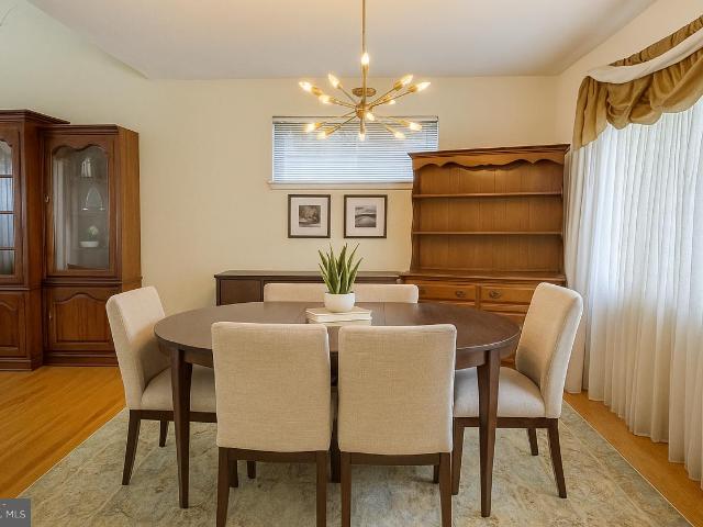 9831 Singleton Dr, Bethesda, MD 20817 | MLS #MDMC2241