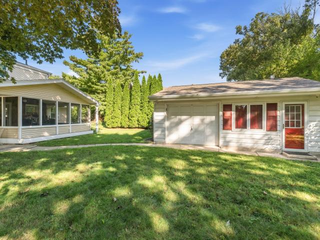 983 Chesterton Ct