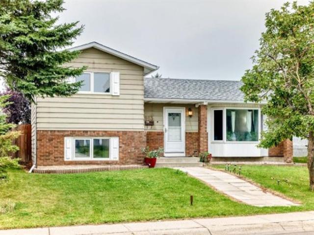 983 Rundlecairn Way Ne, Calgary, AB, T1Y 2W7 house for sale | Listing ID A2338 | Royal LePage