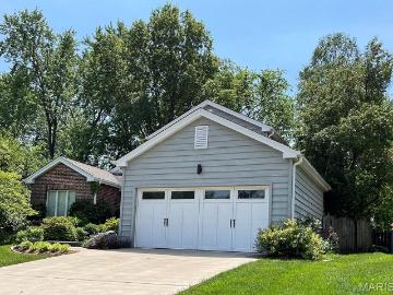 9844 Oak Haven Ave, St. Louis, MO 63119 | MLS #26022