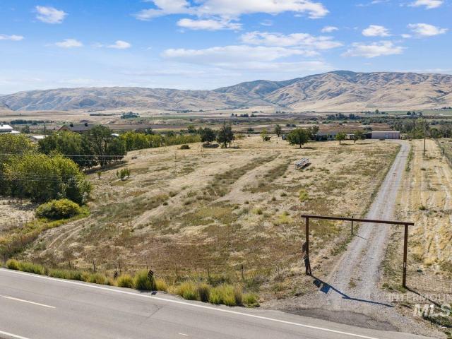9845 N Highway 52