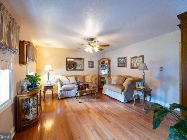 984 Aspen Drive