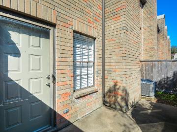 9850 Pagewood Ln, Unit 1806, Houston, TX 77042 | MLS #4513